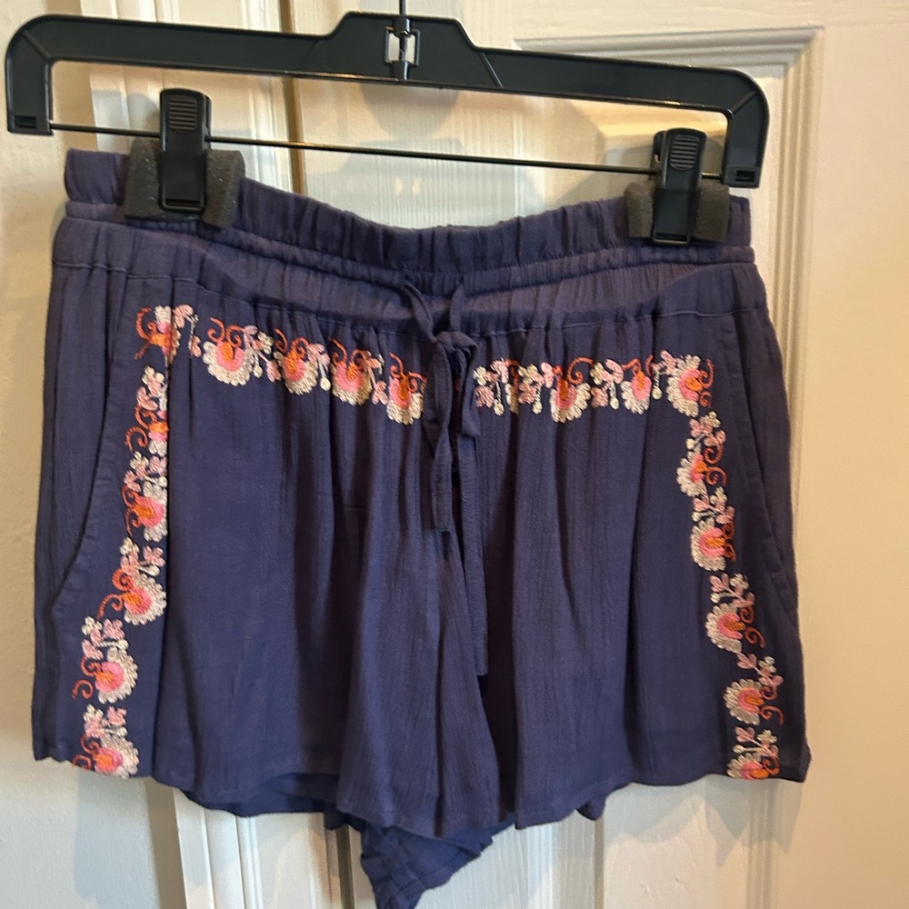 Floral Embroidered High Waist Women's Shorts